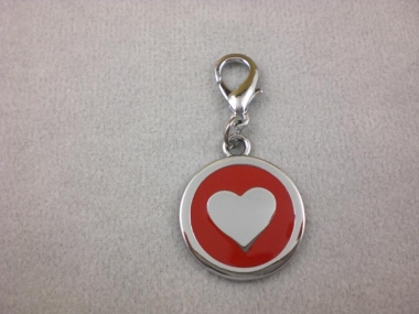 Gravur Herz rot vorn  (Bitte hier klicken um dieses Bild in seiner vollen Gr&ouml;&szlig;e zu betrachten)