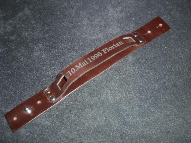 Gravur Lederarmband (Bitte hier klicken um dieses Bild in seiner vollen Gr&ouml;&szlig;e zu betrachten)
