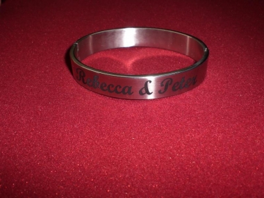 Gravur Armband 1  (Bitte hier klicken um dieses Bild in seiner vollen Größe zu betrachten)